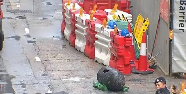 香港两天连爆大事！黄金劫案秒破+二战炸弹现世，比警匪片还疯狂