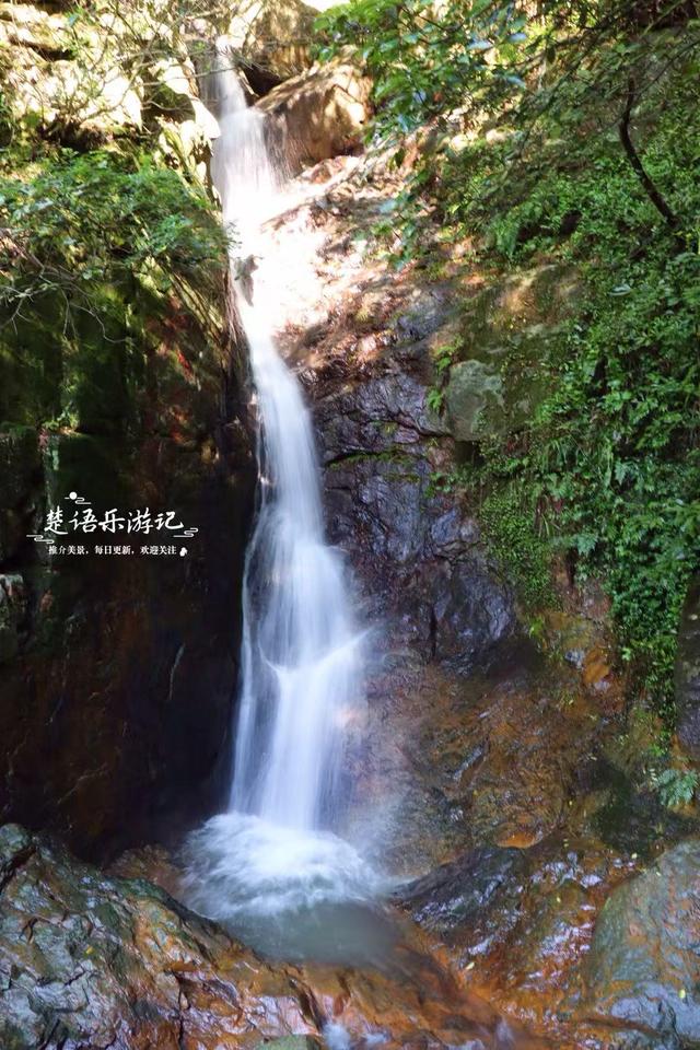 浙江宁波城西的隐秘古道瀑布飞溅，堪称绝美的玩水胜地，确实好玩
