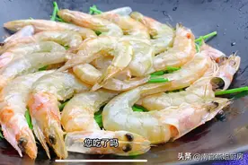做大虾时，扔掉虾头就是大错，3步教你正确处理，真长见识图片
