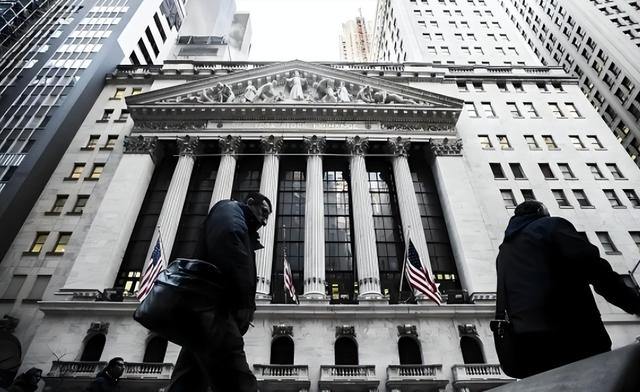 天下要大乱了，美国公布最新战略：为了中国，特朗普决心放弃世界