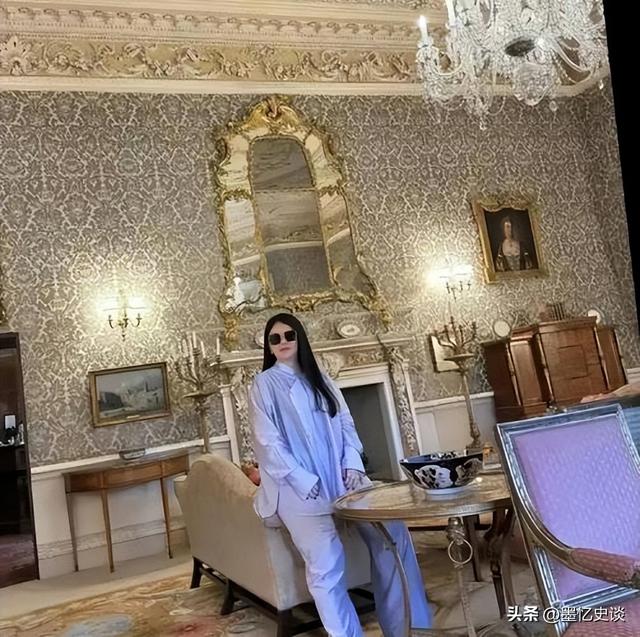 李湘风波再发酵！家境被扒底朝天	，父母身份曝光，原来何炅没说错