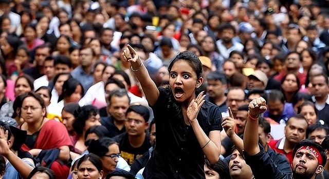 马科斯夫人邀中方进餐，不到72小时通告全球：中菲联手干了件大事