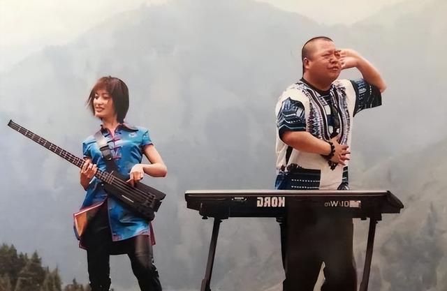她连上5次春晚，私下却和恩师同居怀孕被骗流产，今57岁依然单身