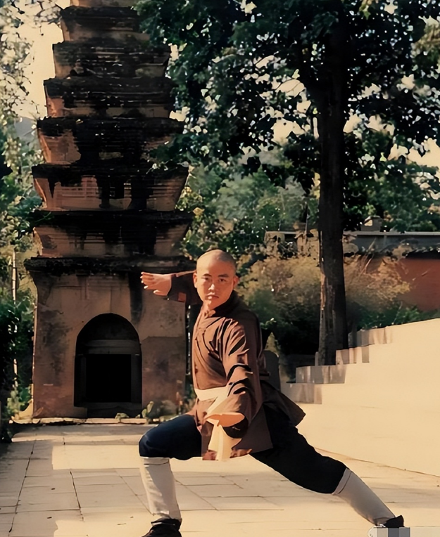 曝释永信被带走调查，少林寺回应模糊，曾被举报在国外有上亿豪宅