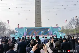 第十届中国（鹤壁）樱花季开幕图片