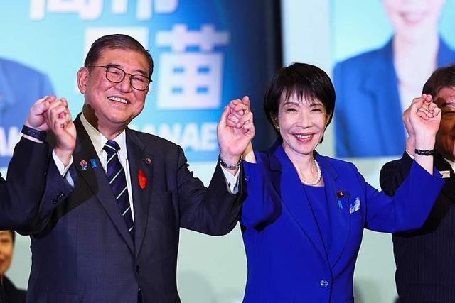 迟迟等不到北京贺电后，高市早苗公开道歉，日本社会面临巨大难题