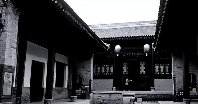 这就是陕西女首富周莹的样貌	，并非演员扮演，货真价实的珍贵画像