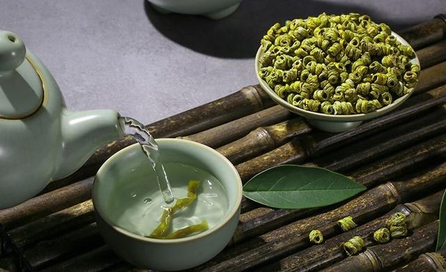 新鲜铁皮石斛多少钱一斤 2025年新鲜铁皮石斛多少钱一斤啊