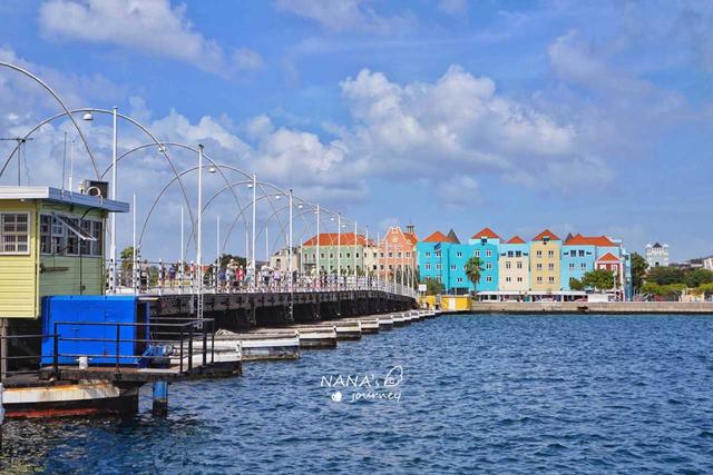 加勒比的这座小岛，有着一座神奇的桥，也因桥而闻名