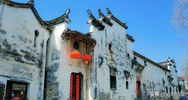 8年烧光50个亿！从人满为患到无人问津，全国古镇为啥批量倒闭？