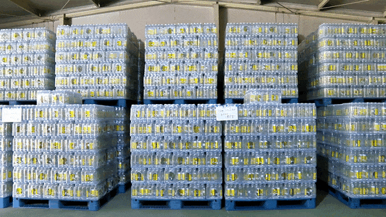 山泉水乘火车走四方