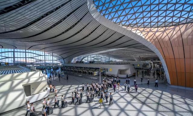 旅客睡成一片，大兴机场却成了“深夜避风港”？一句话点醒行业