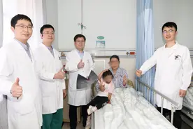 云南女子输尿管狭窄致肾积水，医生以11.5厘米舌黏膜重建输尿管保肾脏图片