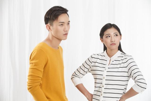 我装了摄像头，想看看老公每晚在干嘛，结果拍到的画面，让我崩溃