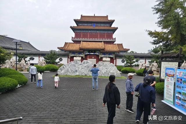 谁懂啊!走进东平贯中园,我感受到这里的千年侠气了!