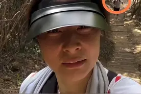 郭晶晶一家五口登山，12岁大儿子用塑料杯子带水，比普通人还节省图片