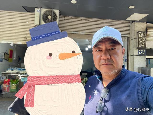 演员董勇：离婚后坚决不再婚，却在45岁被嫂子“逼迫”相亲娶娇妻
