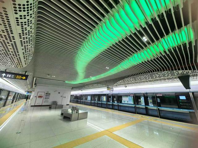 东莞轨道交通1号线一期工程开通运营