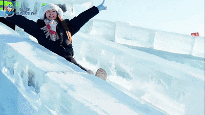 哈尔滨冰雪大世界滑梯全攻略，“滑”不多说，直接开整！
