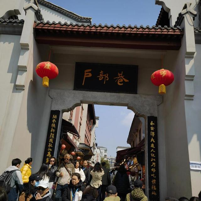 舌尖上的中国：十大美食之都的饕餮之旅