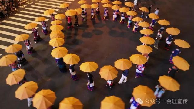 会理“川滇火把季 清凉会理游”共燃火把活动震撼来袭