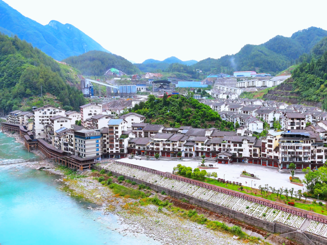 巴山大峡谷：从“生态宝库”到“富民景区”的绿色蝶变