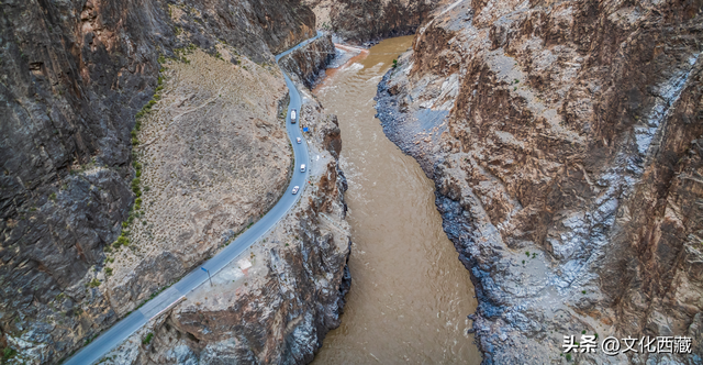 西藏“东大门”！被90%游客错过的宝藏城市，藏着世界级奇观！