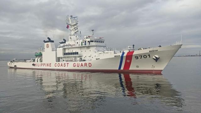 菲海警船近距离挑衅中国海警遭驱离