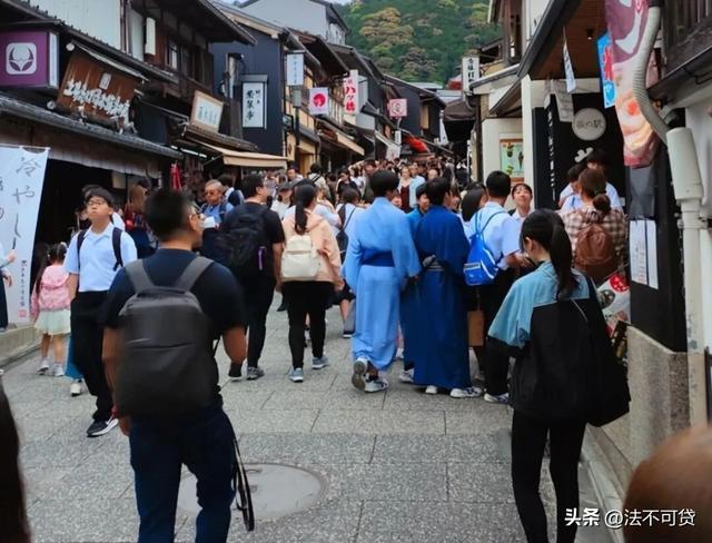 中方再出重拳，49条中日航班全取消，高市紧急喊话，想与中方面谈