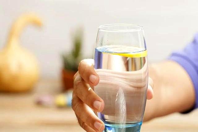 保持代谢旺盛的10个好习惯，让你的体重蹭蹭往下掉。