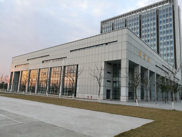 宁波财经学院（民办）2025年信息：招生人数、校区及费用明细一览