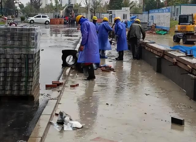 26岁小伙在工地打工时，与老板娘发生了一段意外情，让他难以忘怀