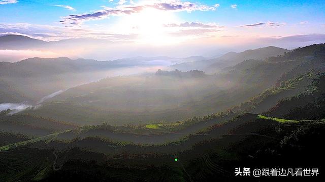 《西双版纳 澜沧行》漫山云雾绕左都，佤寨风情入画来