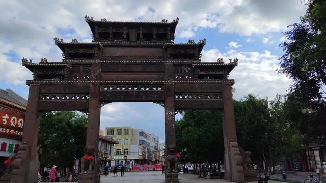 夕阳中的广宁城