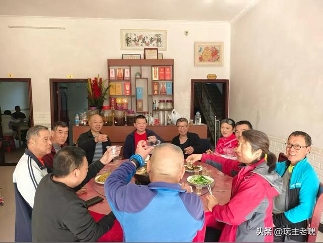 老虎队的故事46，第一面队旗