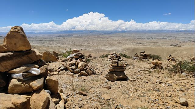 穿行在中国最短的565国道间