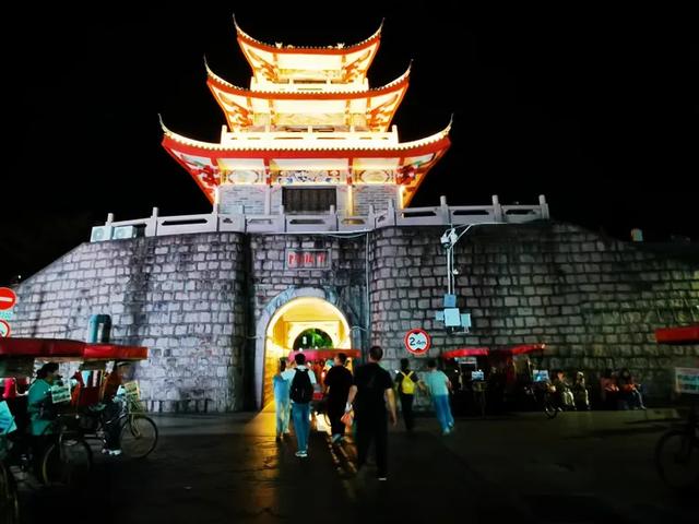 广济桥灯光秀 潮州的历史与浪漫