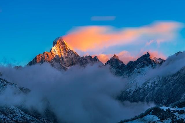 《中国国家地理》评出中国最美名山挑战者榜，这9座山上榜！