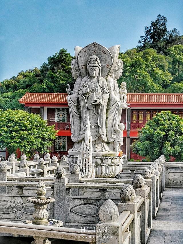 来泉州惠安别只去崇武古城！在这座千年古县登科山逛夜市！