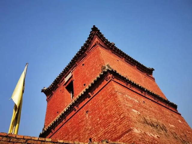 洛阳免费小众寺庙：北邙山上玉帝阁，仰望中原第一碑