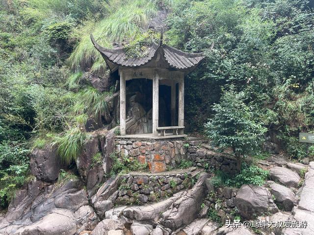 杭州秋日这个“江南第一名山”真不错，号称小九寨，来修仙吧！