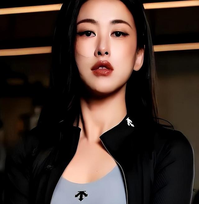 身价过百亿，坐拥北京一条街，出门私人飞机，京圈富婆都有谁？