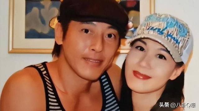 夫妻俩为了不变老，坚持31年不吃肉不生子，如今59岁近照太尴尬