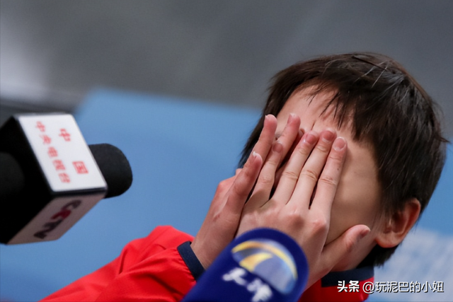 被“炮轰”仅半个月，比赛再次失利的全红婵，已经走上了另一条路