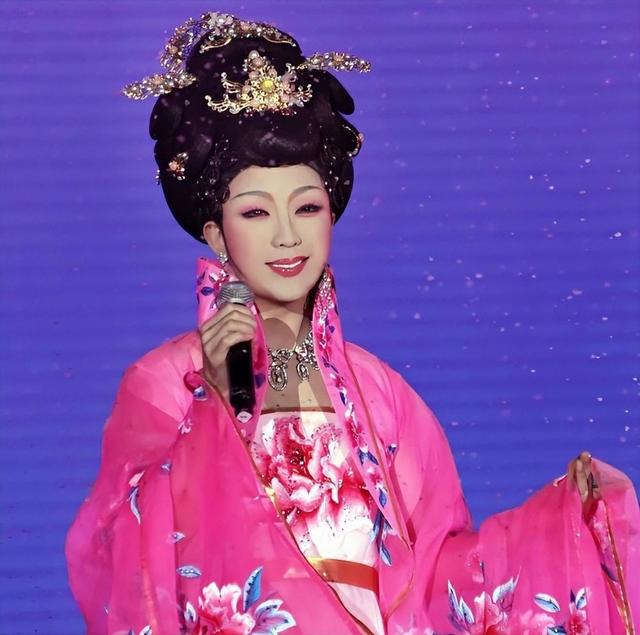 “跳梁小丑”李玉刚跌落神坛，不再被世界宽容，梅葆玖：死不原谅