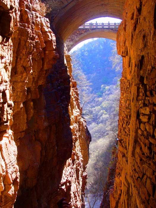 河北旅游：两登太行壮美奇峰苍岩山（图）