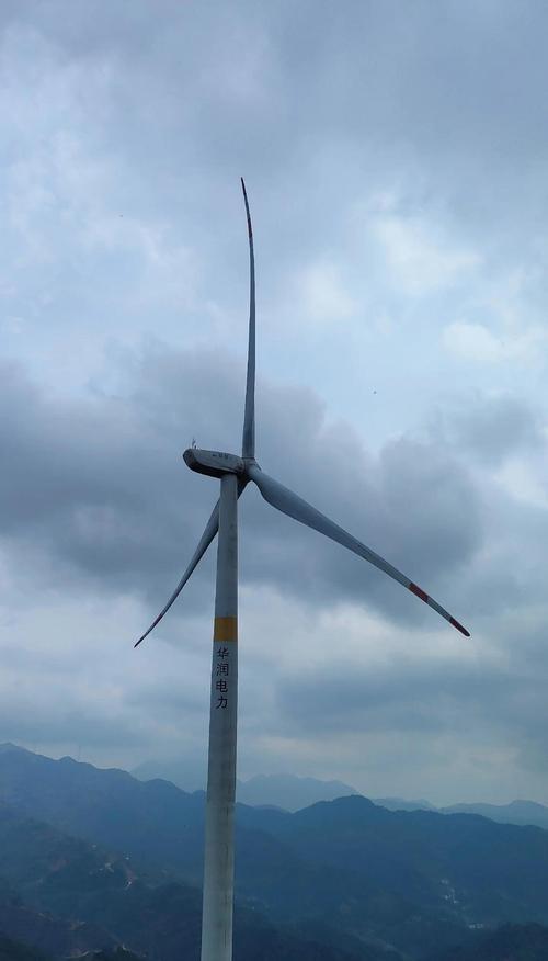 颠覆传统！中国5000㎡空中巨伞上天发电，27倍效率碾压欧美