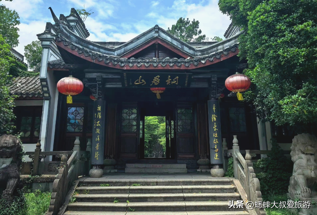 被杭州“药祖圣地”迷住了，一到晚上美如仙境，关键还能免费游！