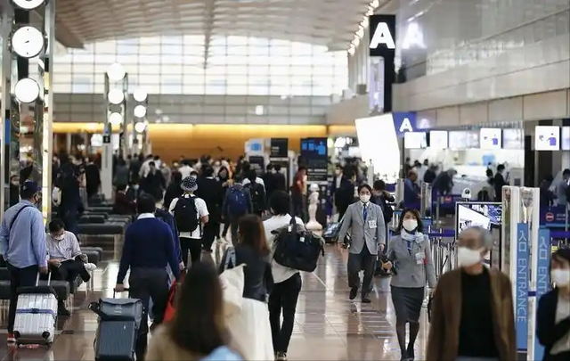 中方交涉通知，直接递到东京，高市收到噩耗：46条中日航线已清零