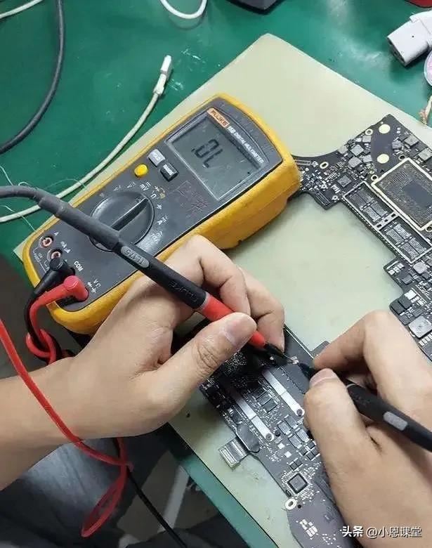 苹果A1708奇葩通病,适配器能开机,电池不开机,大神盘它没商量